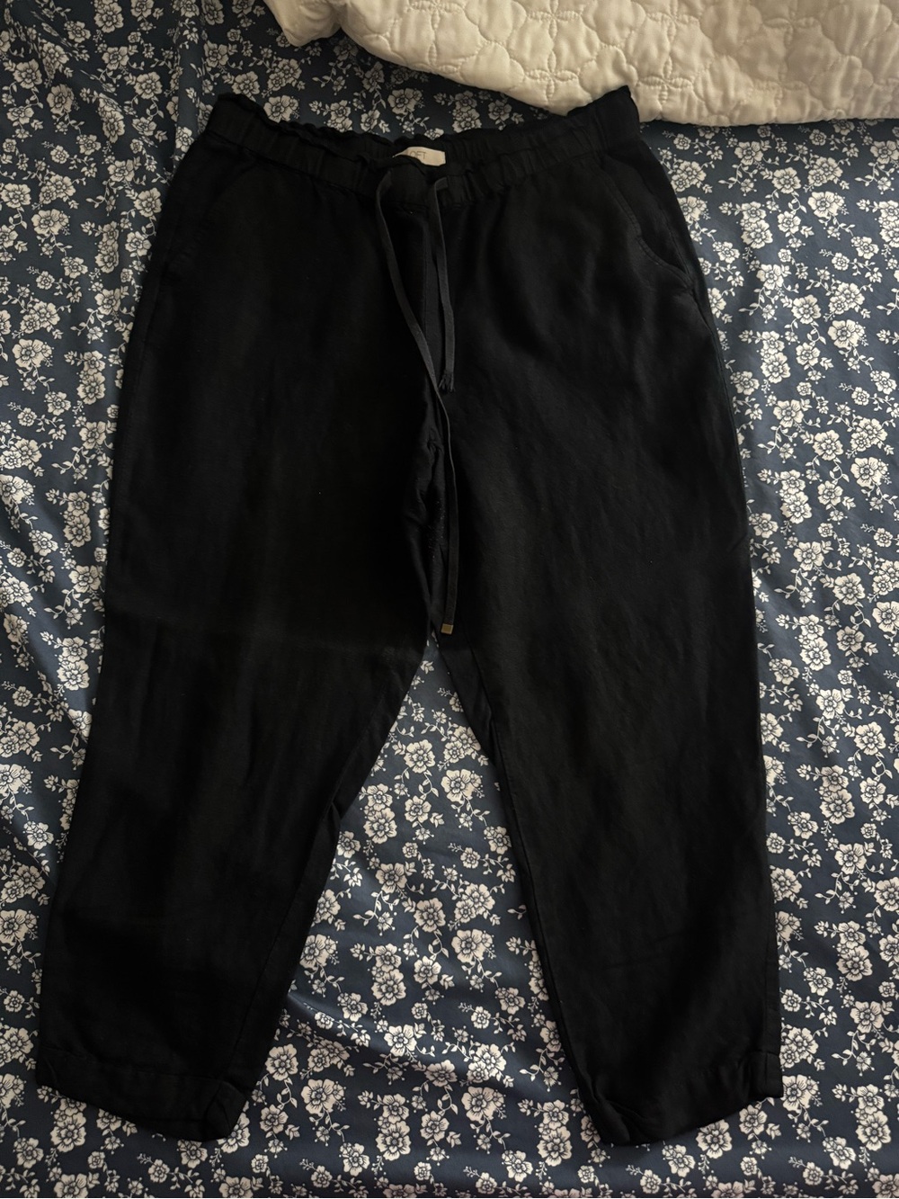 Black Women’s Drawstring Casual Pants